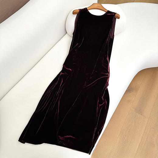 【预售7天】良木礼丝绒连衣裙（Q258373） 商品图1