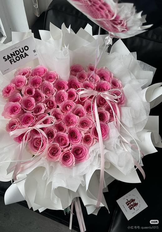 女神66只红玫瑰花束 商品图8