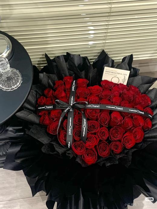 女神节52枝玫瑰花束 商品图6