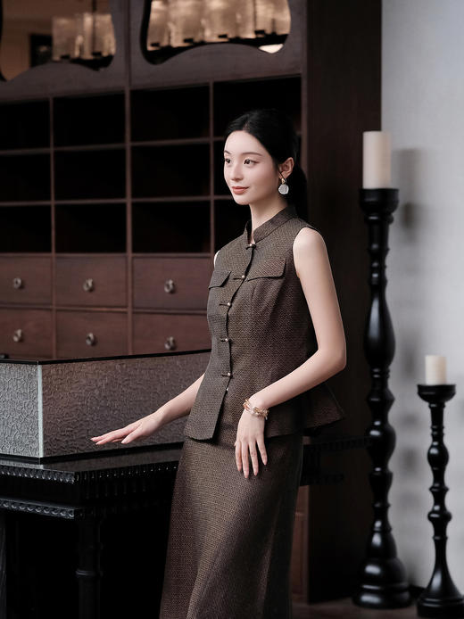 盛唐婧| 轻奢织金香云纱时尚上衣 商品图6