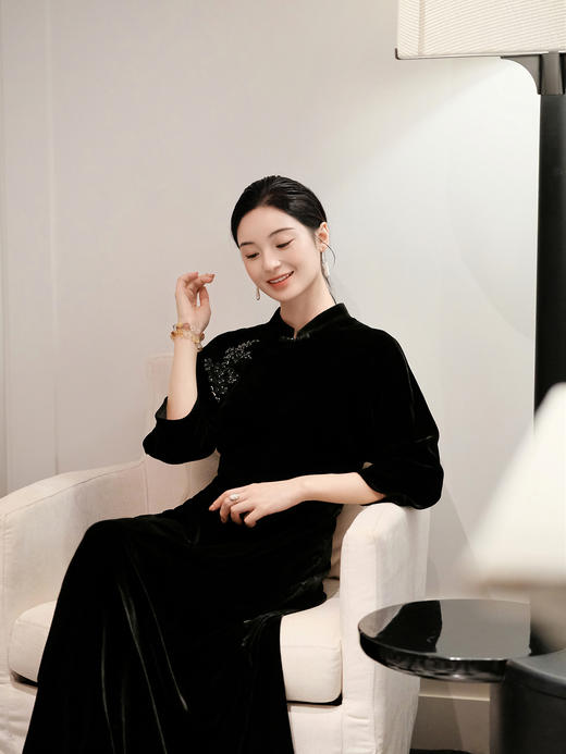 盛唐婧| 重磅真丝绒重工珠绣七分袖连衣裙 商品图7