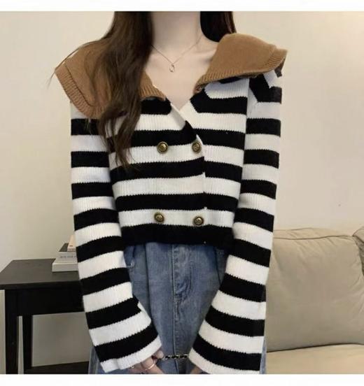 【孤品捡漏】G42黑白条拼咖色翻领短款针织毛衣-喜出 商品图3