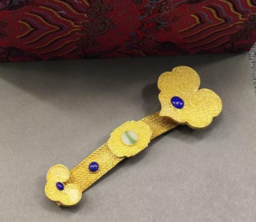 非卖品-银花丝鎏金垒丝嵌宝石如意摆件 商品图0