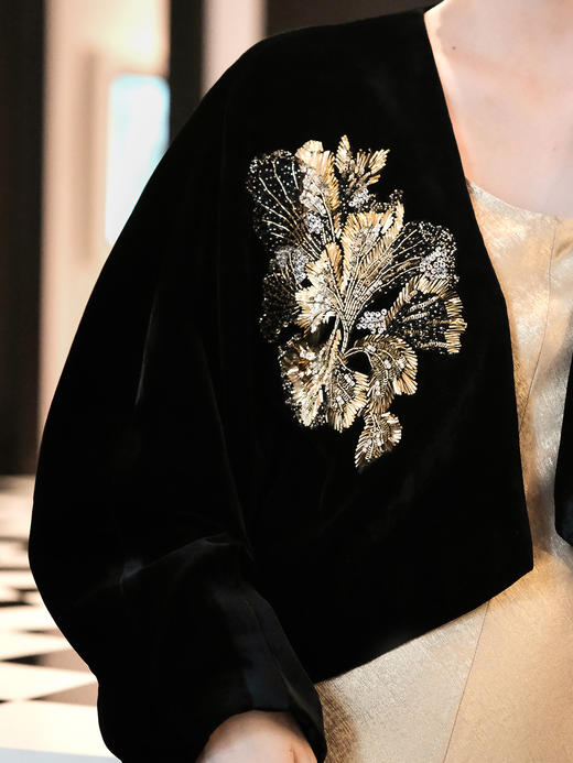 廷前观棠 | 金昭丝绒外套(售完不补) 商品图1