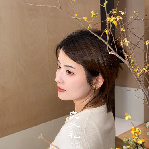 【预售7天】良木礼羊毛圆领开衫（Q2582160） 商品图3