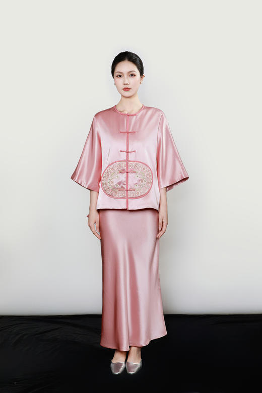 盛唐婧| 重磅三醋酸修身鱼尾半裙-粉色 商品图0