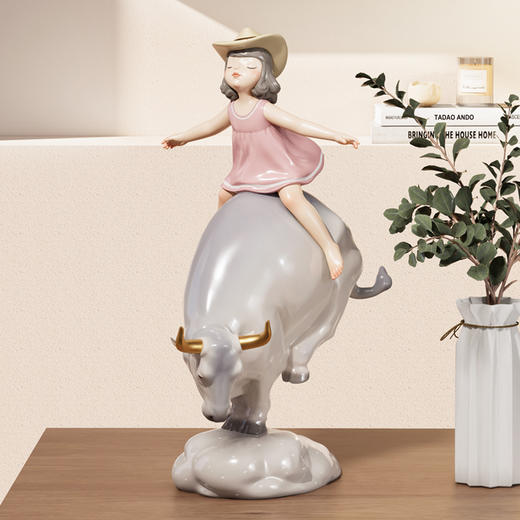 周双《一起飞-轻奢版》牛雕塑摆件 商品图2