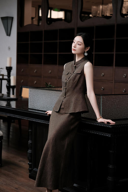 盛唐婧| 轻奢织金香云纱时尚鱼尾裙 商品图6