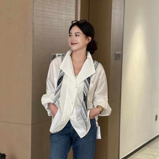 【预售7天】良木礼翻领衬衫（丝巾）（Q258366改Q2591636） 商品图0