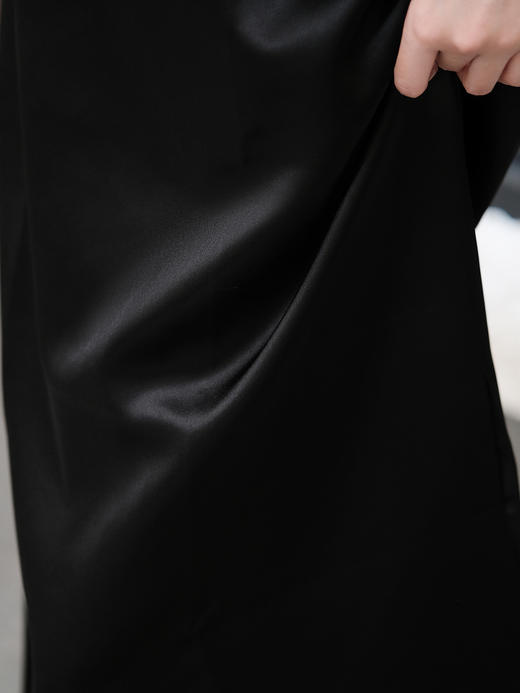 盛唐婧| 新中式立领苗绣醋酸修身连衣裙 商品图4