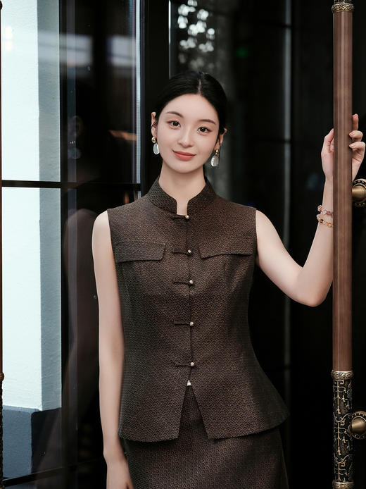 盛唐婧| 轻奢织金香云纱时尚上衣 商品图8