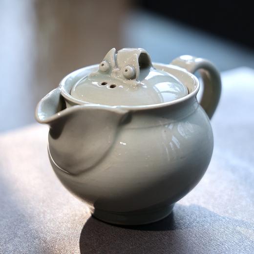 瓦猫釉陶手柄壶（青白） 商品图0