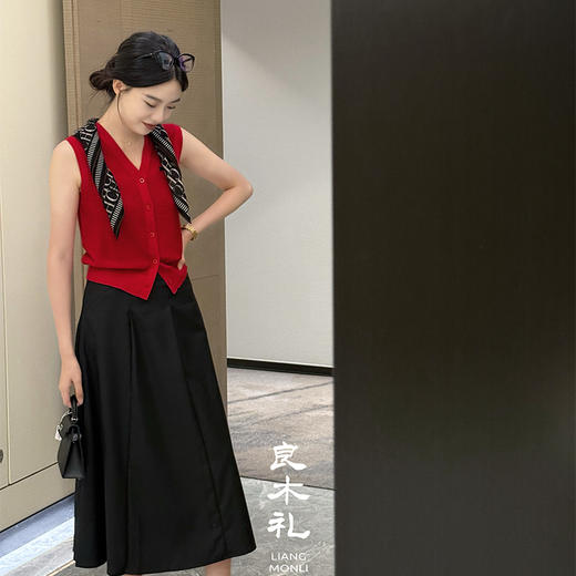 良木礼羊毛百褶半裙（Q258337） 商品图3