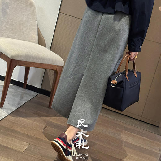 【特价不退不换】良木礼开叉半裙(Q258368) 商品图0