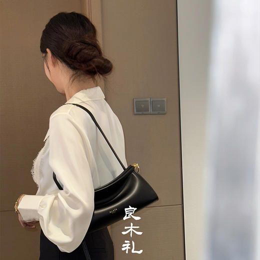 【特价不退不换】良木礼深V真丝衬衫(Q258335) 商品图3