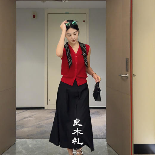 良木礼羊毛百褶半裙（Q258337） 商品图1