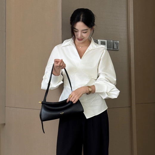 【预售7天】良木礼翻领收腰上衣（Q258446） 商品图0