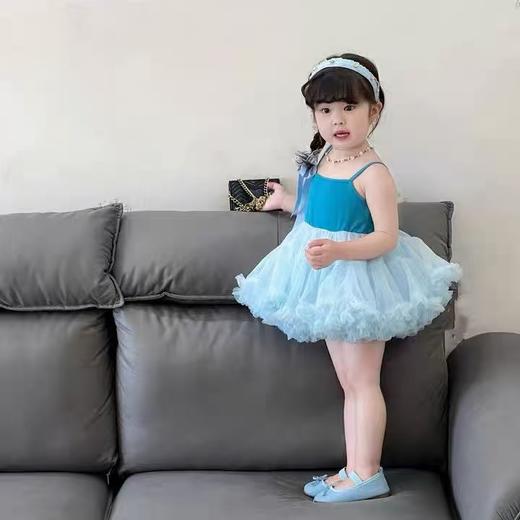 仅限11.11，不参与退 【孤品捡漏】（买一件送一件）G135吊带裙➕镂空红T恤-喜出 商品图3