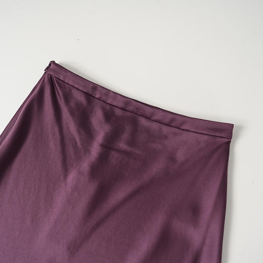 EITIE爱特爱优雅气质缎面高级感高腰显瘦半身裙8306006 商品图4