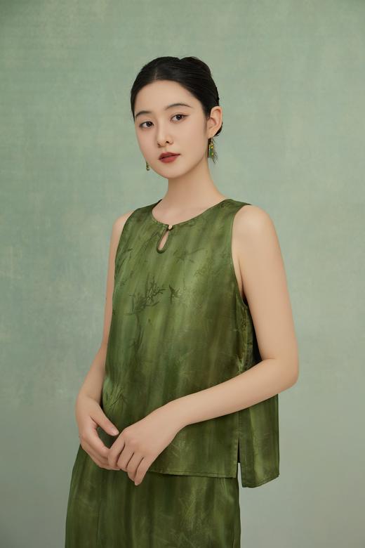 荷言GL 竹深竹调  竹叶烧花人丝新中式套装 亲肤舒适 正反两穿上衣+百搭半裙 商品图2