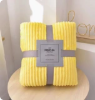 鹅黄毛毯