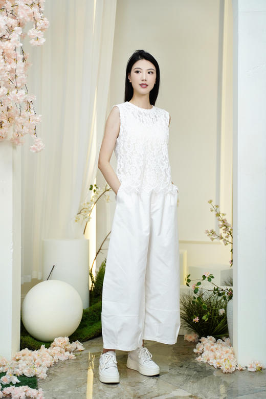 现货 臣禾	重工蕾丝无袖背心	JZ252050121 商品图2