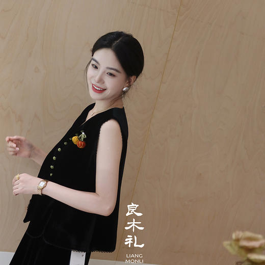 【预售7天】良木礼真丝丝绒马甲（Q258263） 商品图2