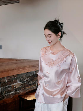 盛唐牡丹大师系列| 重缎真丝手绣偏襟外套-浅粉