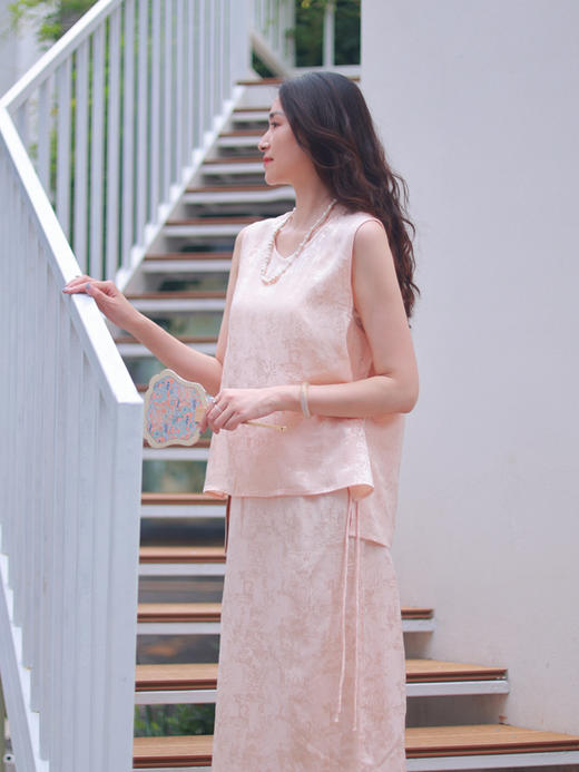 【抖音专属】初昕·新中式马甲+半裙（25704380+25706381-晨晖） 商品图2