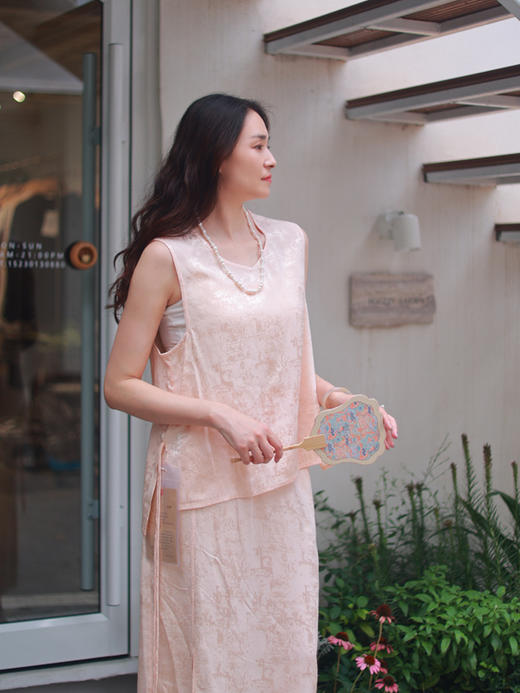 【抖音专属】初昕·新中式马甲+半裙（25704380+25706381-晨晖） 商品图4