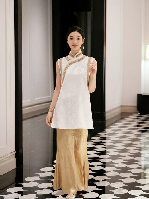 廷前观棠 | 江城雪长款马甲 商品图7