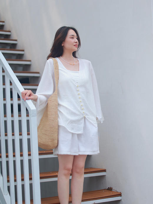 【抖音专属】本心·新中式上衣+短裤（25710321+25709400d-山矾） 商品图0