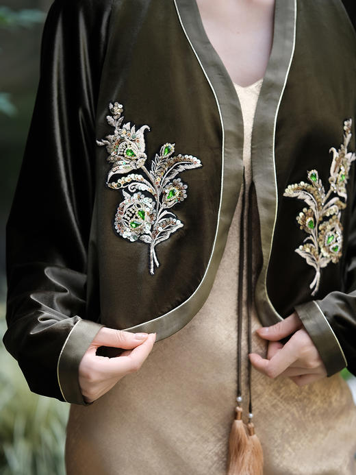 东方境X郭培 | 新中式帝王花刺绣外套 商品图1