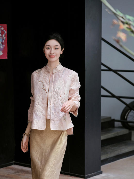 东方境X郭培 | 丹枝聆羽中式上衣 商品图5