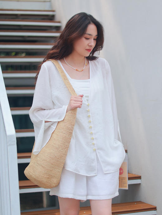 【抖音专属】本心·新中式上衣+短裤（25710321+25709400d-山矾） 商品图4