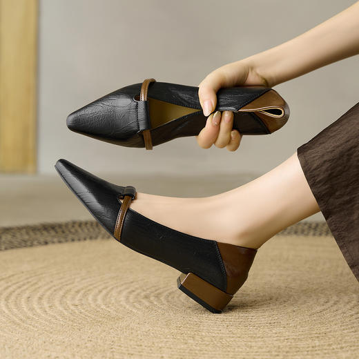 品质好货|Safiya/索菲娅春秋法式优雅撞色尖头低跟浅口单鞋 SFD3111701 商品图3