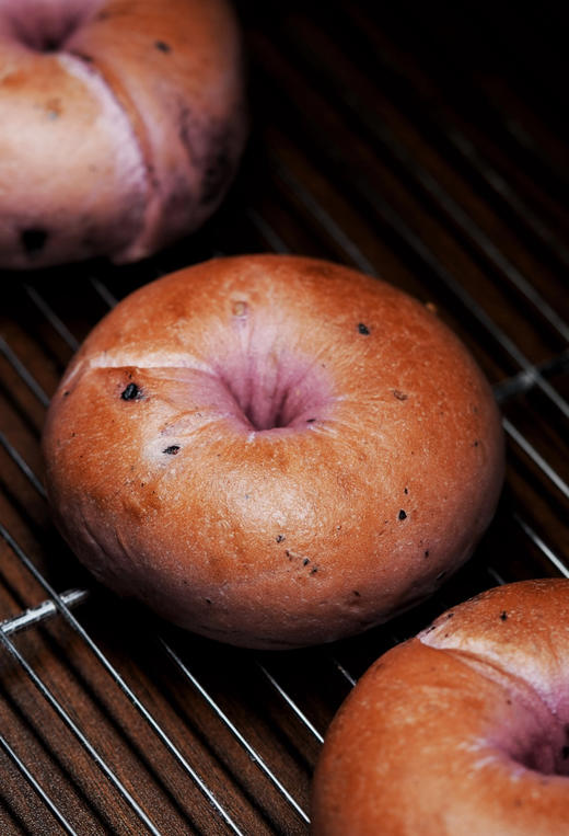 【好吃到犯规】蓝莓乳酪贝果 商品图1