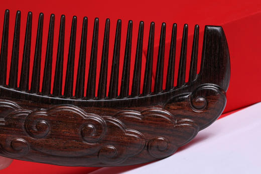 LP0134°如意纹半月型木梳 商品图6