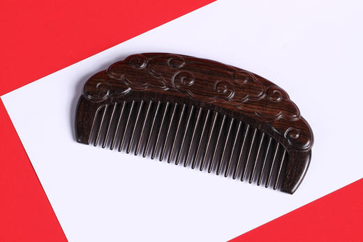 LP0134°如意纹半月型木梳 商品图2
