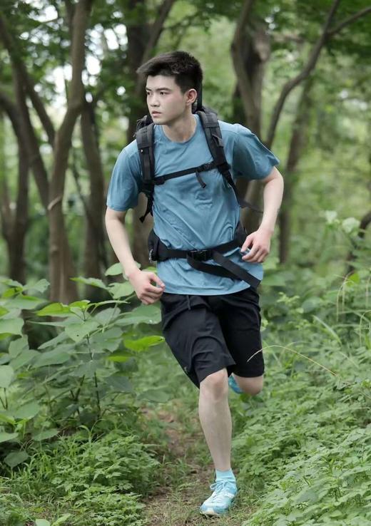 只卖三天，SZN  CORMAC CREW SS男子轻量 吸湿 排汗 速干运动短袖T恤 商品图4