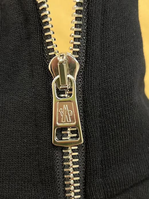 现货 moncler蒙口半拉链卫衣 经典款   只有黑色 商品图7