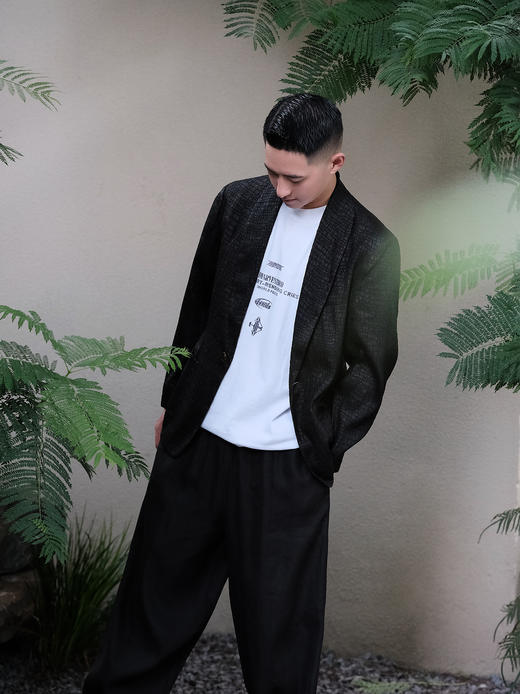 盛唐婧 | 香云纱鳄鱼纹修身男西装外套 商品图6