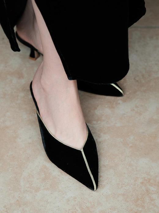 下架|盛唐婧 | 墨阑-真丝丝绒穆勒鞋(特殊商品不退不换)-[特价品] 商品图1