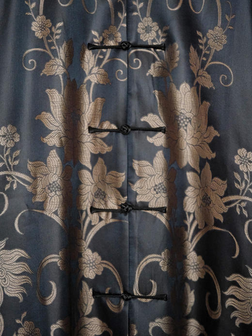 盛唐婧 | 新中式老缎香槟灰对襟外套 商品图2