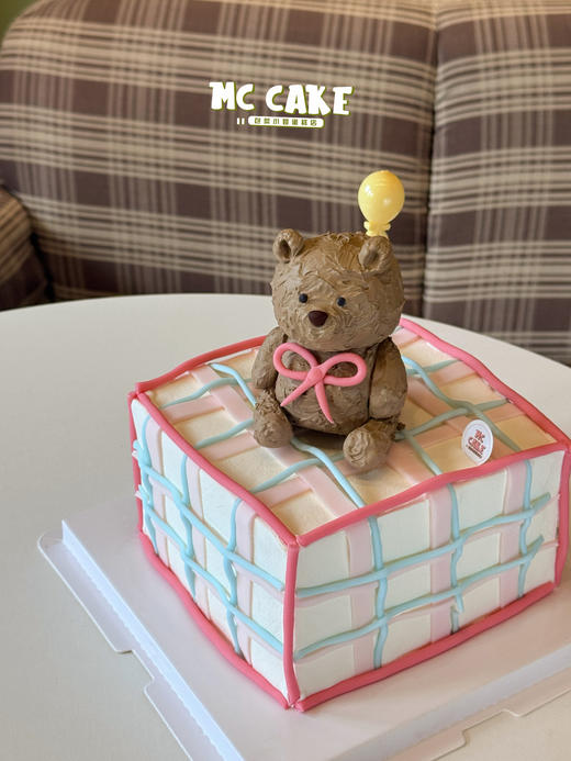 礼物盒立体小熊裱花蛋糕 商品图0