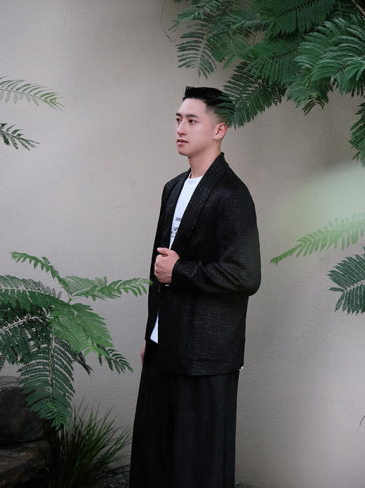 盛唐婧 | 香云纱鳄鱼纹修身男西装外套 商品图0