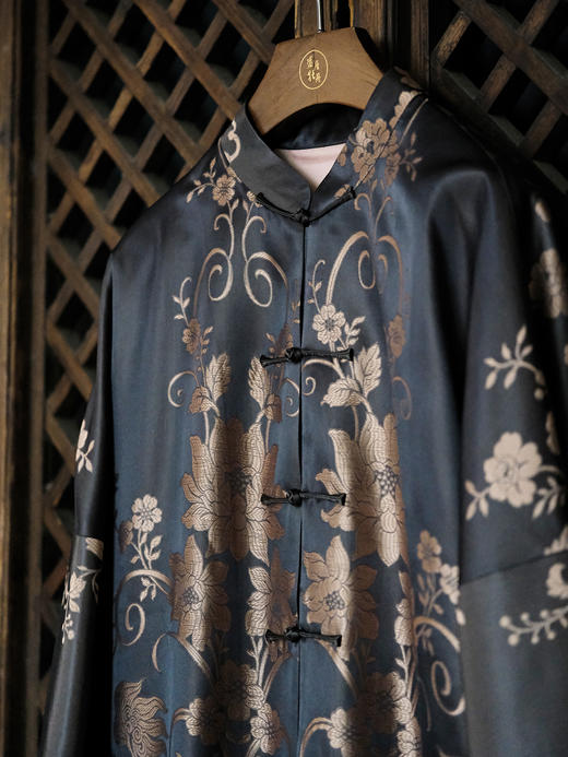 盛唐婧 | 新中式老缎香槟灰对襟外套 商品图1