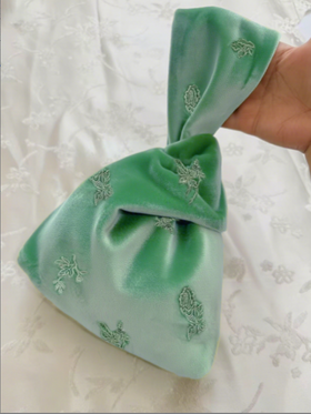 盛唐牡丹| 真丝丝绒串珠手拿包