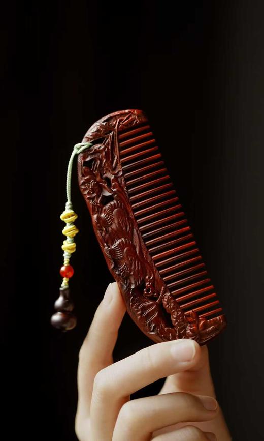 精雕鸳鸯戏水°紫檀木梳 商品图4