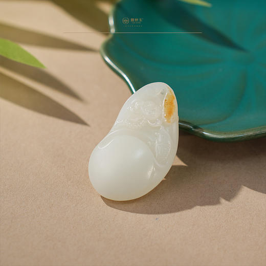 新疆国玉盟世玉羊脂玉挂件(花草)【带证书·顺丰物流】 商品图3
